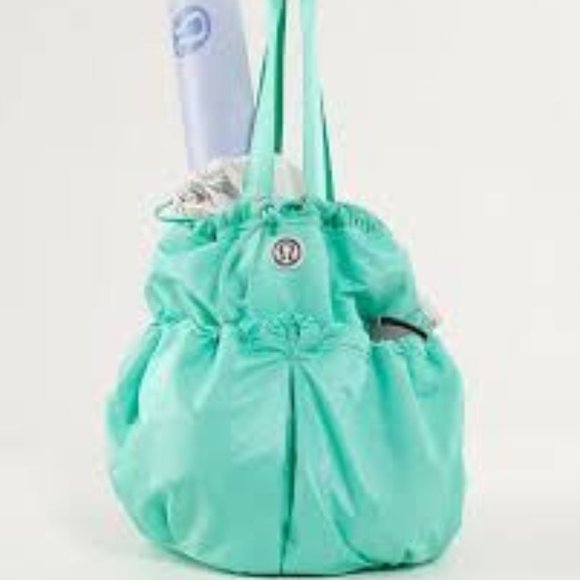 lululemon athletica Handbags - Lululemon  Bliss Bag Menthol Yoga